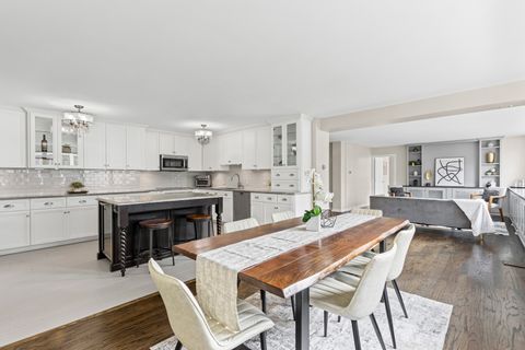 Tiny photo for 850 N Dewitt Place #18A, Chicago, IL 60611 (MLS # 12496114)