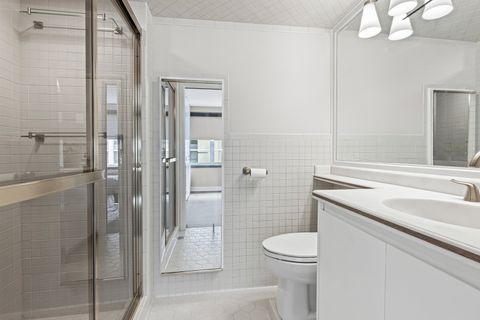 Tiny photo for 850 N Dewitt Place #18A, Chicago, IL 60611 (MLS # 12496114)