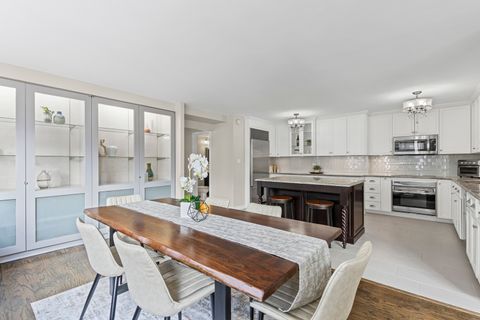 Tiny photo for 850 N Dewitt Place #18A, Chicago, IL 60611 (MLS # 12496114)