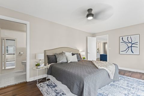 Tiny photo for 850 N Dewitt Place #18A, Chicago, IL 60611 (MLS # 12496114)