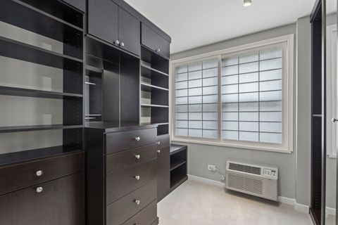 Tiny photo for 850 N Dewitt Place #18A, Chicago, IL 60611 (MLS # 12496114)