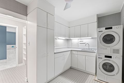 Tiny photo for 850 N Dewitt Place #18A, Chicago, IL 60611 (MLS # 12496114)