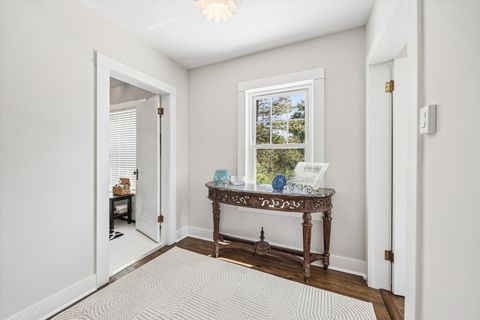Tiny photo for 223 Southcote Road, Riverside, IL 60546 (MLS # 12643208)