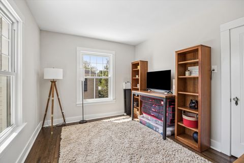 Tiny photo for 223 Southcote Road, Riverside, IL 60546 (MLS # 12643208)