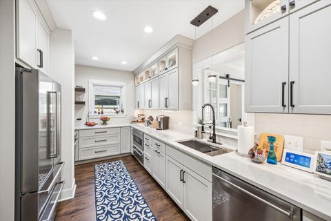 Tiny photo for 223 Southcote Road, Riverside, IL 60546 (MLS # 12643208)
