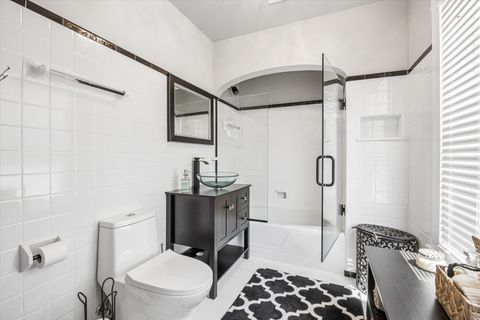 Tiny photo for 223 Southcote Road, Riverside, IL 60546 (MLS # 12643208)