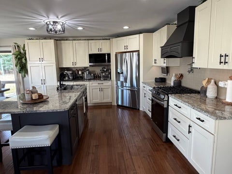 Tiny photo for 17245 County Line Road, Plainfield, IL 60586 (MLS # 12654860)