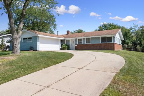 Photo of 231 Webster Lane, Schaumburg, IL 60193 (MLS # 12469051)