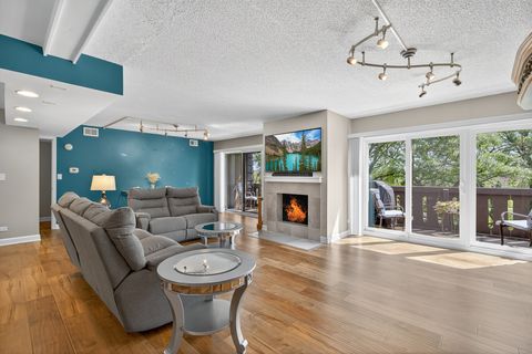 Tiny photo for 13200 W Heiden Circle #2411, Lake Bluff, IL 60044 (MLS # 12453099)