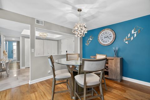 Tiny photo for 13200 W Heiden Circle #2411, Lake Bluff, IL 60044 (MLS # 12453099)