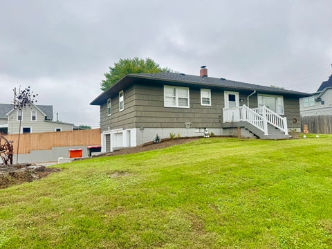 Tiny photo for 401 SE 4th Street, Aledo, IL 61231 (MLS # 12769812)