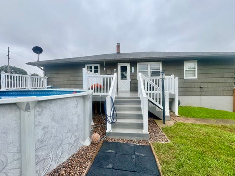 Tiny photo for 401 SE 4th Street, Aledo, IL 61231 (MLS # 12769812)
