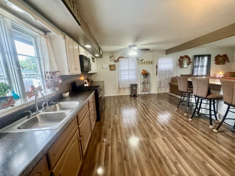 Tiny photo for 401 SE 4th Street, Aledo, IL 61231 (MLS # 12769812)