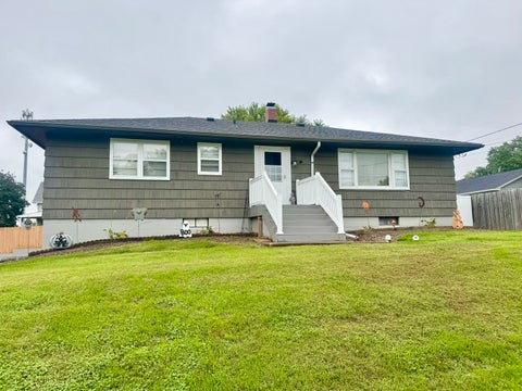 Tiny photo for 401 SE 4th Street, Aledo, IL 61231 (MLS # 12769812)