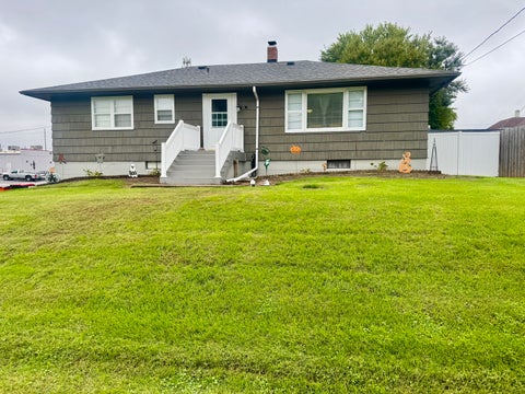 Photo of 401 SE 4th Street, Aledo, IL 61231 (MLS # 12769812)