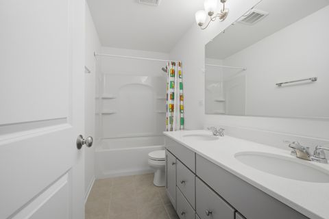 Tiny photo for 331 Didier Court, Buffalo Grove, IL 60089 (MLS # 12650541)
