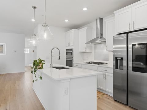 Tiny photo for 331 Didier Court, Buffalo Grove, IL 60089 (MLS # 12650541)