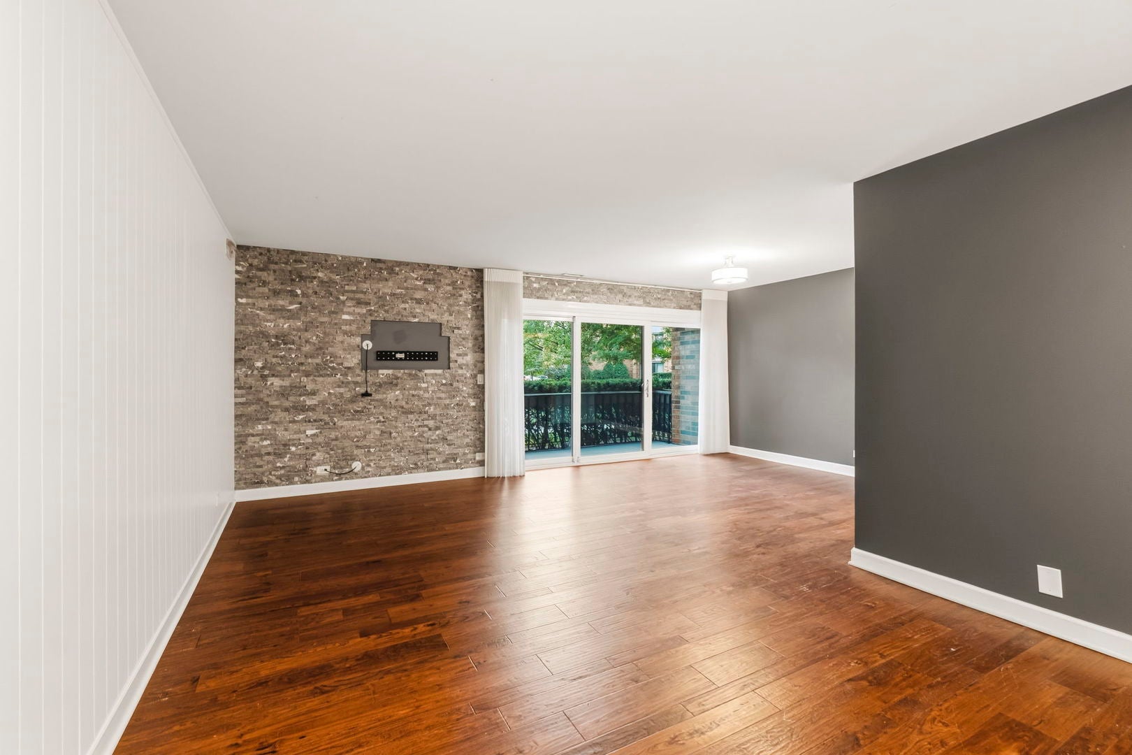 101 Lake Hinsdale Drive 108