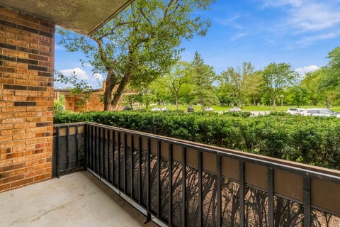 Tiny photo for 101 Lake Hinsdale Drive #108, Willowbrook, IL 60527 (MLS # 12771650)