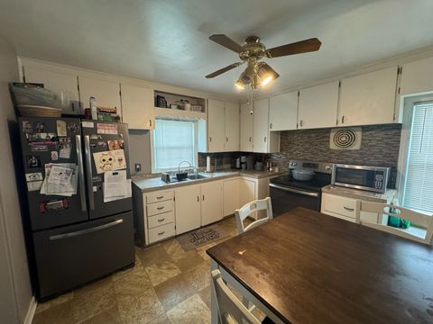 Tiny photo for 1212 E 15th Street, Sterling, IL 61081 (MLS # 12616035)