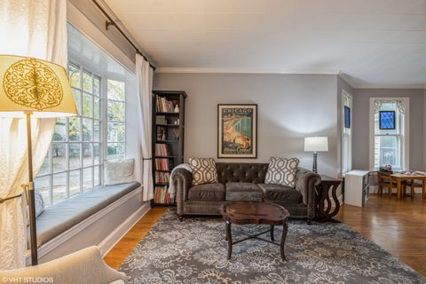 Tiny photo for 320 N Stone Avenue, La Grange Park, IL 60526 (MLS # 12650905)