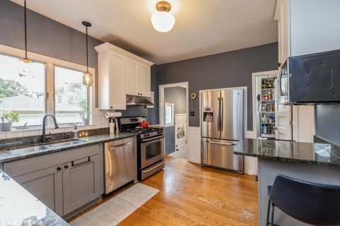 Tiny photo for 320 N Stone Avenue, La Grange Park, IL 60526 (MLS # 12650905)