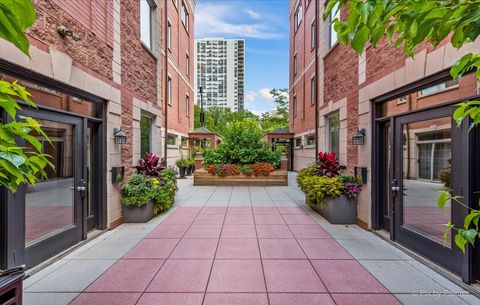 Tiny photo for 1430 N La Salle Drive #F1, Chicago, IL 60610 (MLS # 12499354)