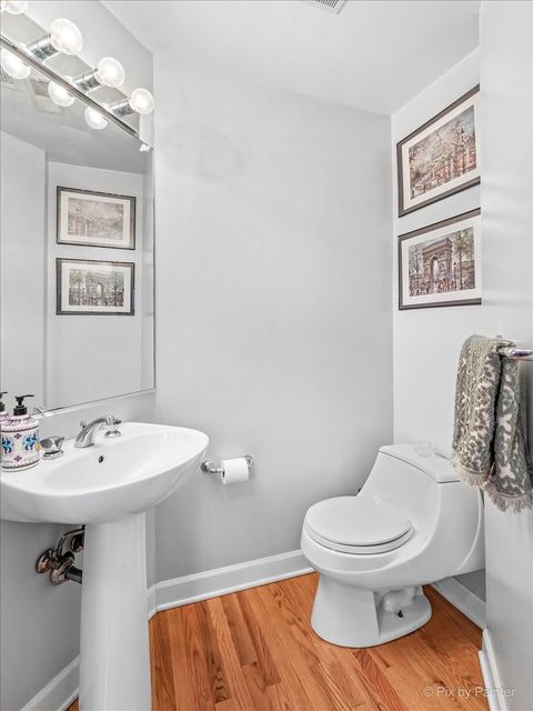 Tiny photo for 1430 N La Salle Drive #F1, Chicago, IL 60610 (MLS # 12499354)