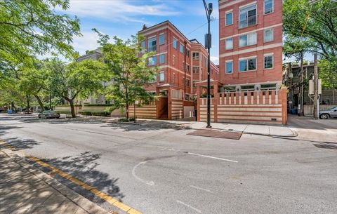 Tiny photo for 1430 N La Salle Drive #F1, Chicago, IL 60610 (MLS # 12499354)