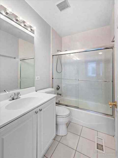 Tiny photo for 1430 N La Salle Drive #F1, Chicago, IL 60610 (MLS # 12499354)