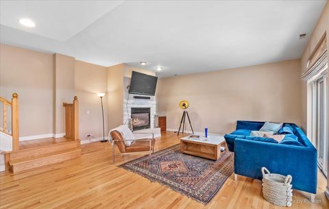 Tiny photo for 1430 N La Salle Drive #F1, Chicago, IL 60610 (MLS # 12499354)