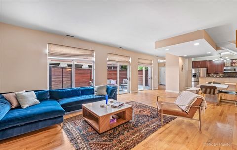 Tiny photo for 1430 N La Salle Drive #F1, Chicago, IL 60610 (MLS # 12499354)