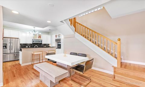 Tiny photo for 1430 N La Salle Drive #F1, Chicago, IL 60610 (MLS # 12499354)