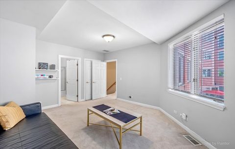 Tiny photo for 1430 N La Salle Drive #F1, Chicago, IL 60610 (MLS # 12499354)