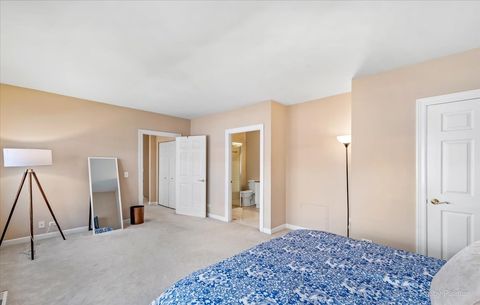 Tiny photo for 1430 N La Salle Drive #F1, Chicago, IL 60610 (MLS # 12499354)