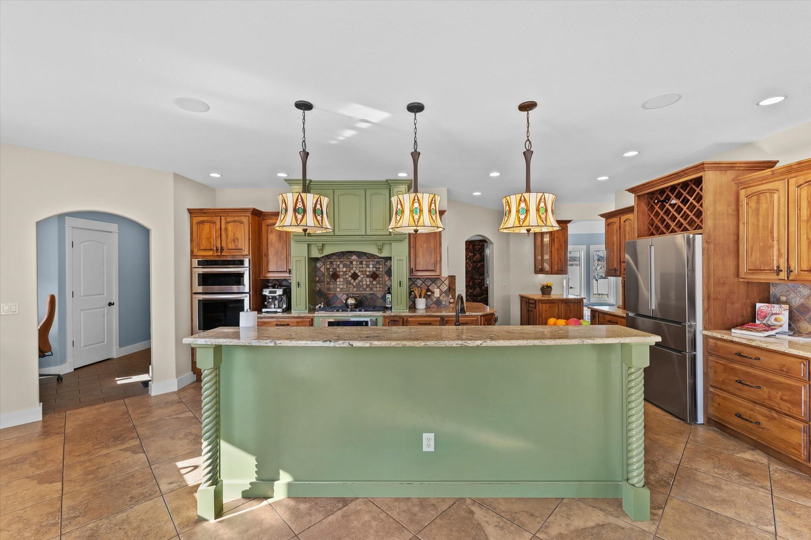 Mahomet, Illinois, 61853, United States, 5 Bedrooms Bedrooms, ,5 BathroomsBathrooms,Residential,Active,2033419
