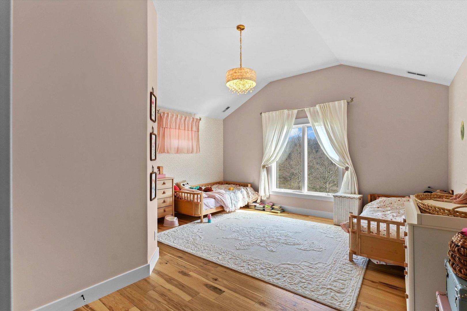 Mahomet, Illinois, 61853, United States, 5 Bedrooms Bedrooms, ,5 BathroomsBathrooms,Residential,Active,2033419