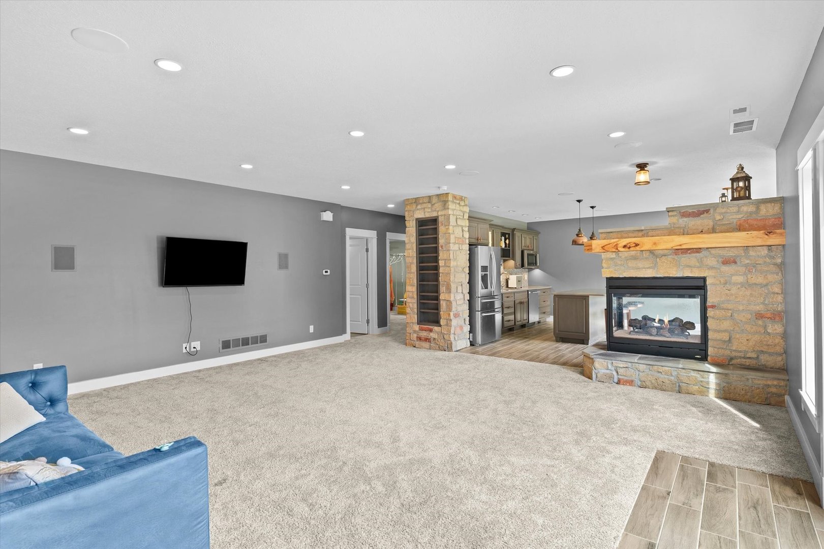 Mahomet, Illinois, 61853, United States, 5 Bedrooms Bedrooms, ,5 BathroomsBathrooms,Residential,Active,2033419