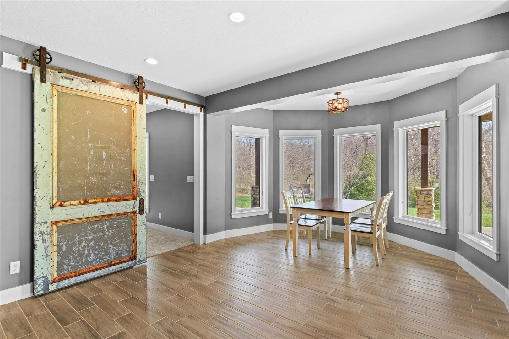 Mahomet, Illinois, 61853, United States, 5 Bedrooms Bedrooms, ,5 BathroomsBathrooms,Residential,Active,2033419