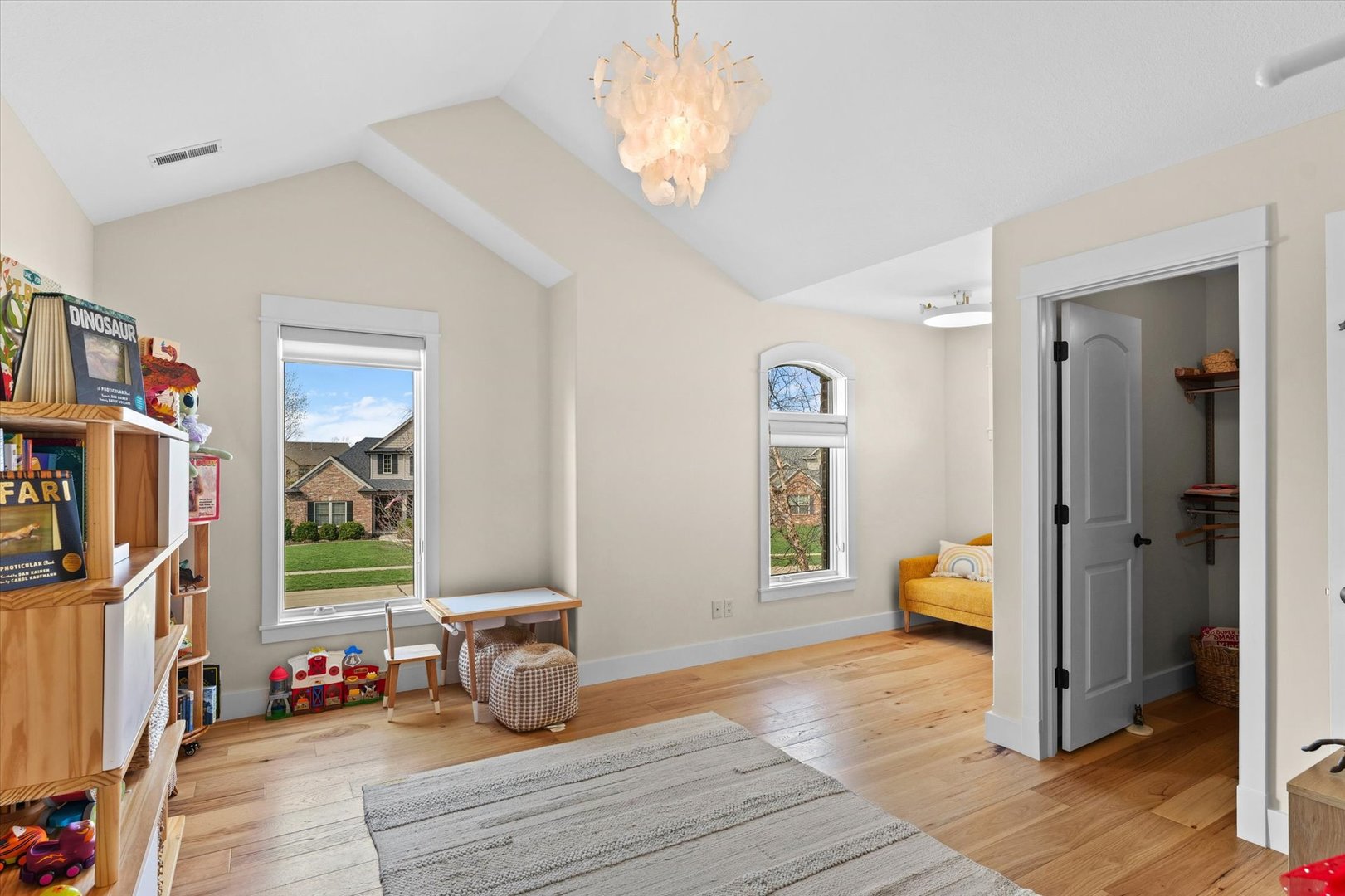 Mahomet, Illinois, 61853, United States, 5 Bedrooms Bedrooms, ,5 BathroomsBathrooms,Residential,Active,2033419