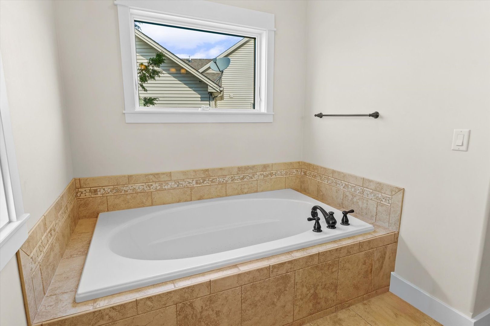 Mahomet, Illinois, 61853, United States, 5 Bedrooms Bedrooms, ,5 BathroomsBathrooms,Residential,Active,2033419