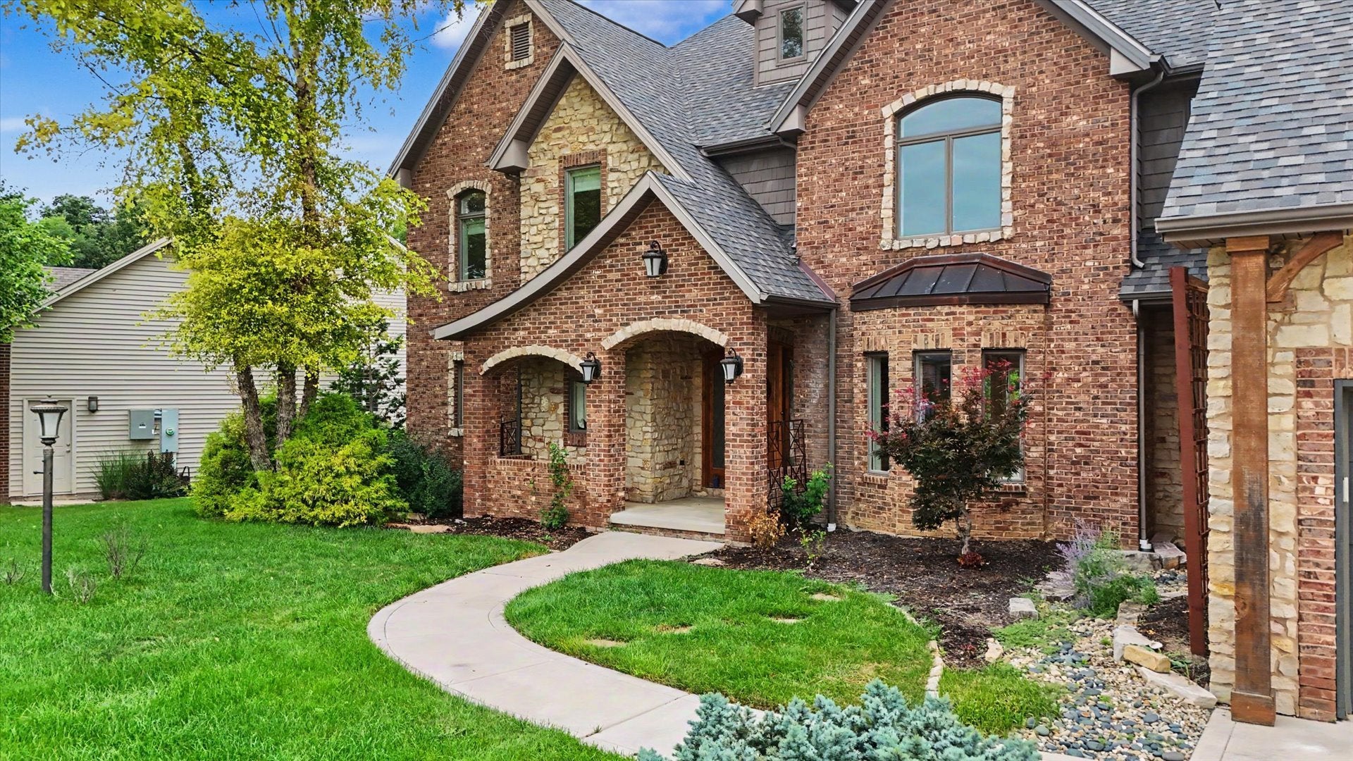1610 Briarwood Lane