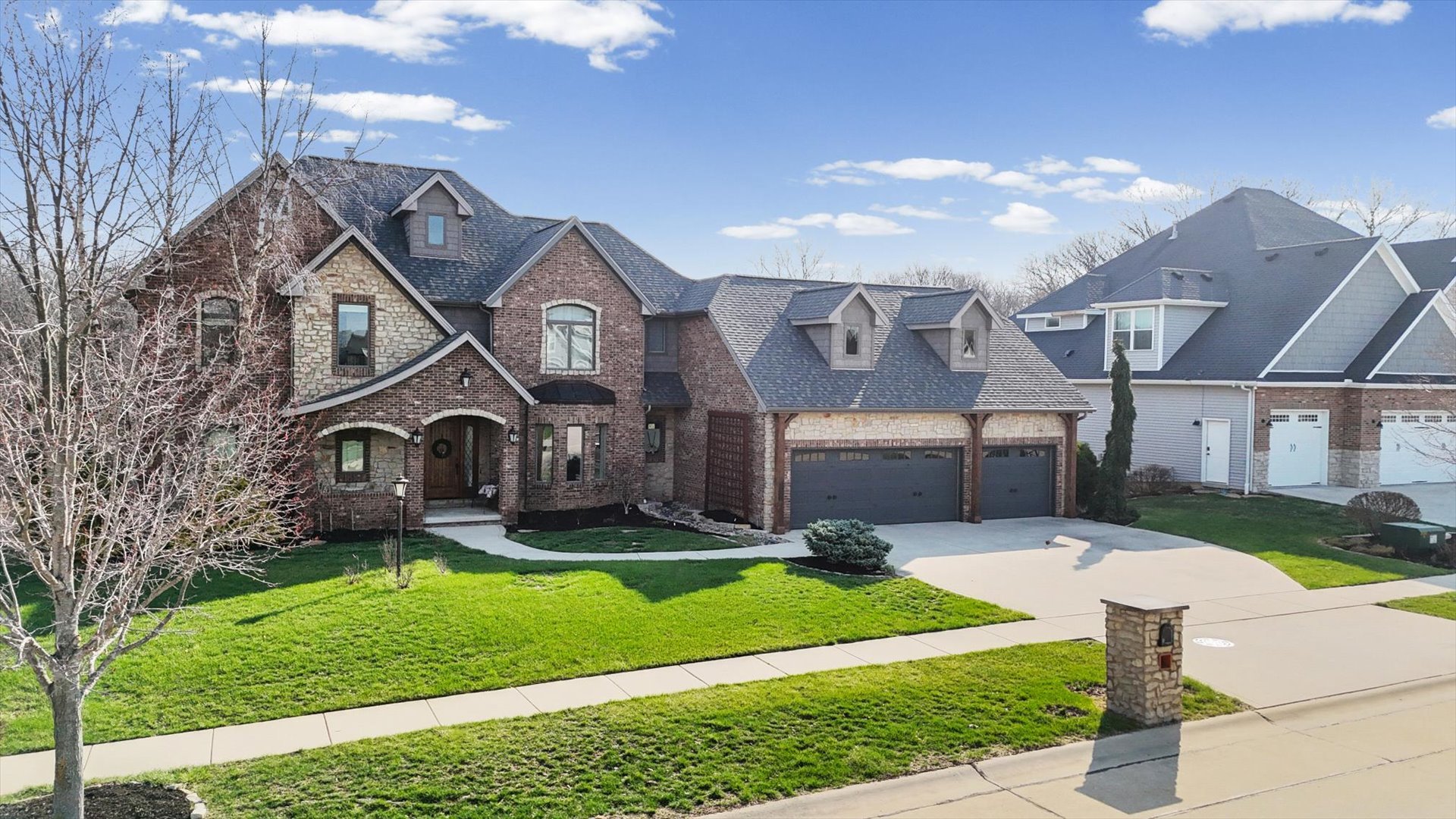 Mahomet, Illinois, 61853, United States, 5 Bedrooms Bedrooms, ,5 BathroomsBathrooms,Residential,Active,2033419