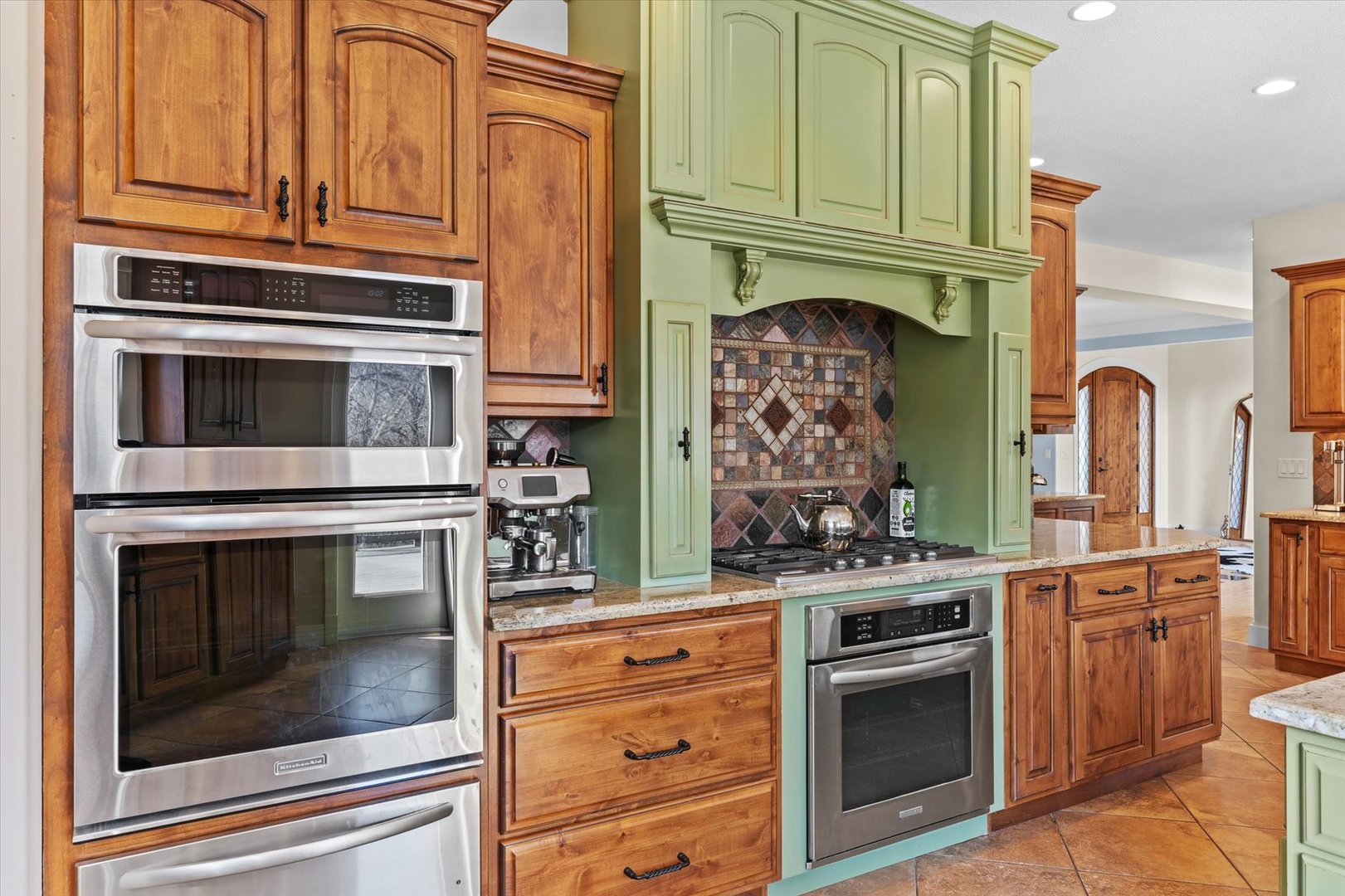 Mahomet, Illinois, 61853, United States, 5 Bedrooms Bedrooms, ,5 BathroomsBathrooms,Residential,Active,2033419