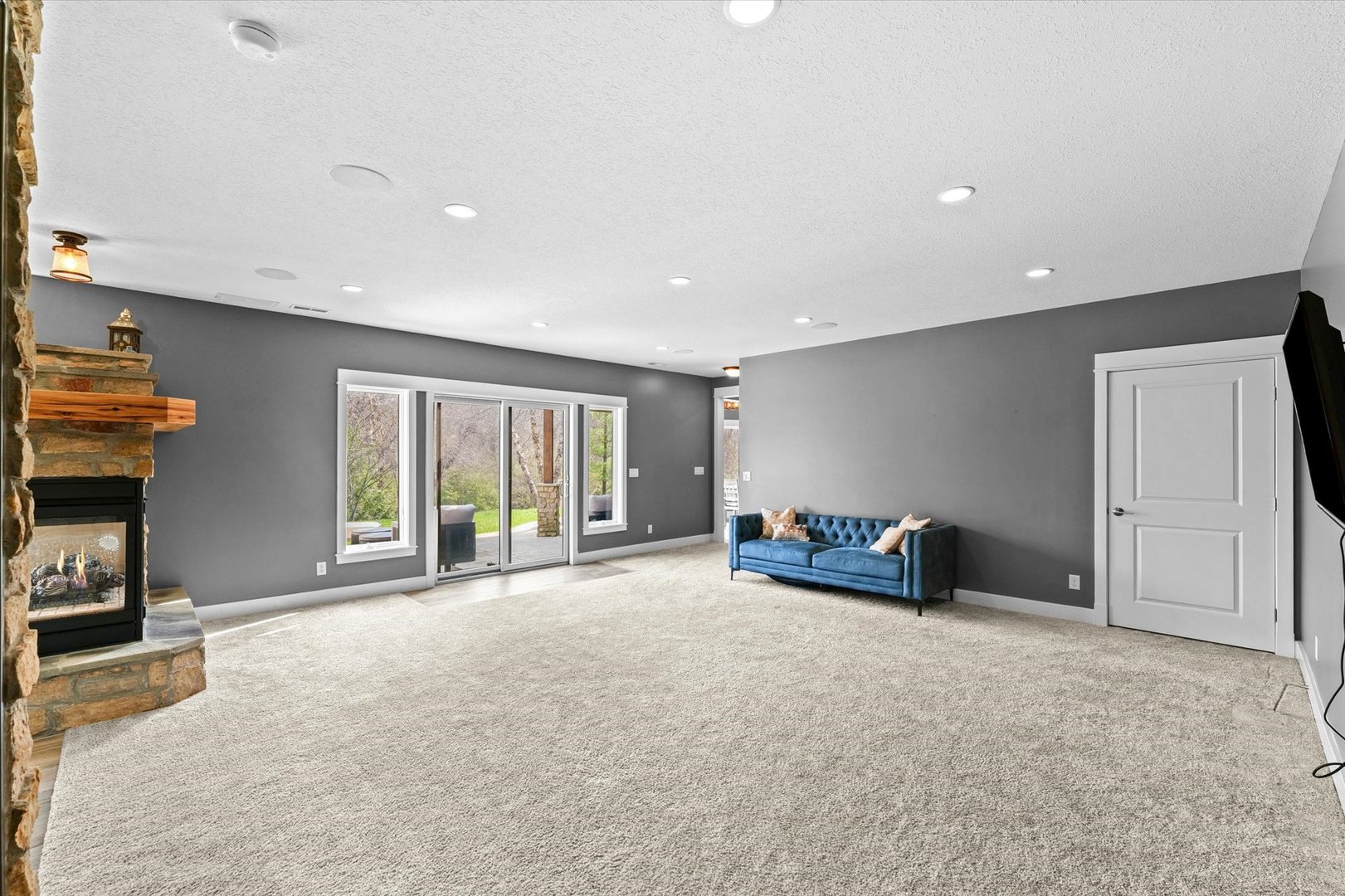 Mahomet, Illinois, 61853, United States, 5 Bedrooms Bedrooms, ,5 BathroomsBathrooms,Residential,Active,2033419