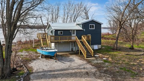 Photo of 3664 Dismore Road, Muscatine, IA 52761 (MLS # 12614728)