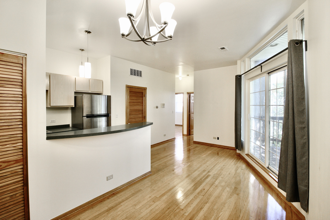 1645 N CLYBOURN Avenue 2R