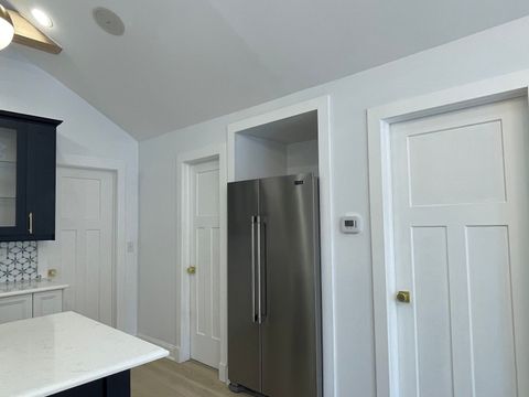 Tiny photo for 607 W Olive Street, Bloomington, IL 61701 (MLS # 12526226)