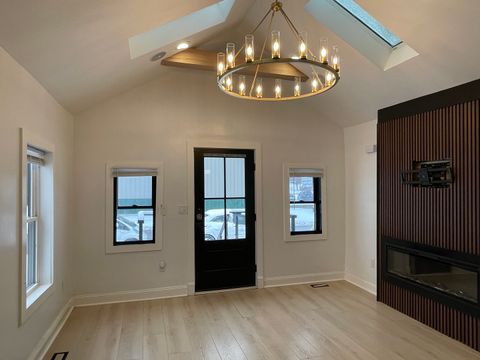 Tiny photo for 607 W Olive Street, Bloomington, IL 61701 (MLS # 12526226)