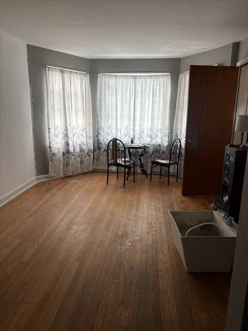 3451 N Kedzie Avenue